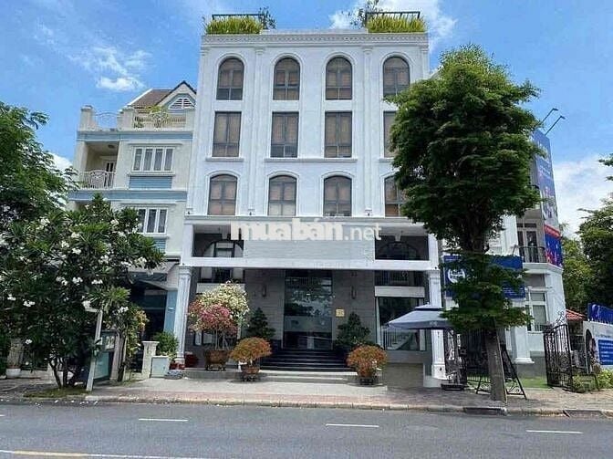 CHO THUÊ TOÀ NHÀ 212B NGUYỄN TRÃI QUẬN 1 - 1 HẦM 5 TẦNG - DTSD 860m2