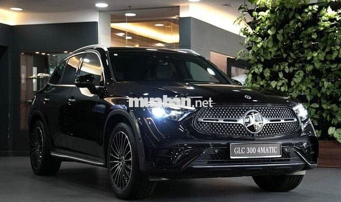 Mercedes Benz GLC 2023 300 4Matic - 11000 km