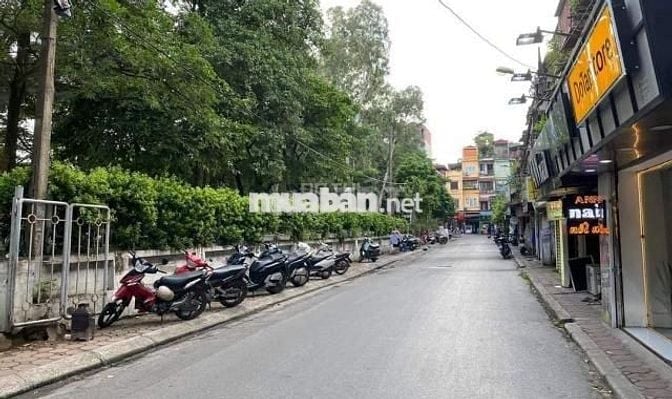 Chính chủ cho thuê cửa hàng Trần Hữu Tước – mặt phố, vị trí đẹp