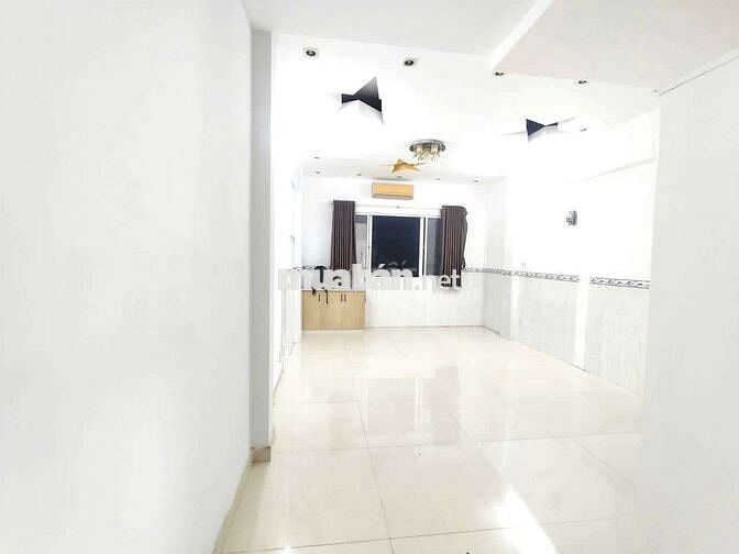 CĂN HỘ NGAY AEON Q8 FULL NT DỌN VÀO Ở NGAY,CHO NUÔI THÚ CƯNG