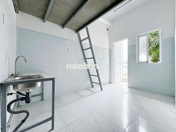 PHÒNG TRỌ GIÁ RẺ CÓ BAN CÔNG GẦN ĐH NGUYỄN TẤT THÀNH