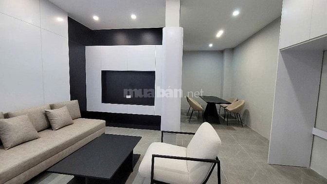  Bán nhà ở Nguyễn Thị Định- Lê Văn Lương, mặt tiền rộng thoáng.