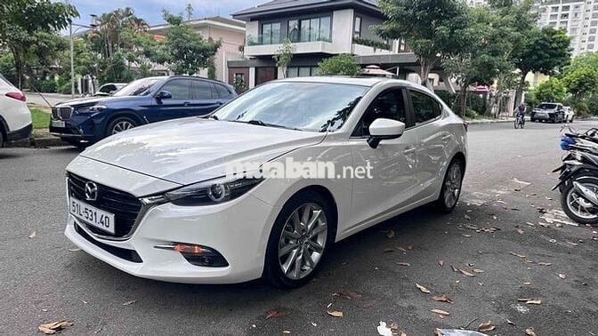 cần bán Mazda 3 2.0 Premium 2019 màu trắng
