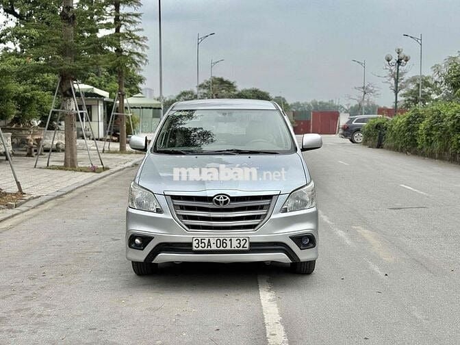 Toyota Innova 2014 2.0E