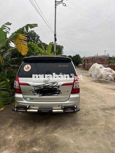 Toyota Innova 2015 2.0E - 170000 km