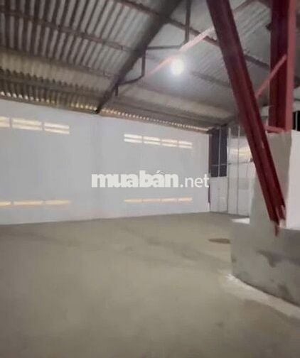 Kho diện tích 500m2 cần cho thuê gấp ở Nguyễn Tất Thành có pccc