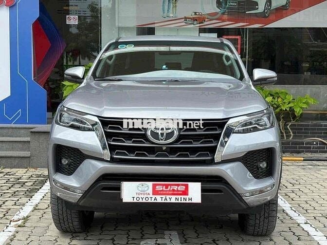 TOYOTA FORTUNER 2.4AT 4X2 2024 Siêu lướt 900Km
