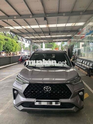 Toyota Veloz Cross Top 2025 - odo 8000Km xe hãng