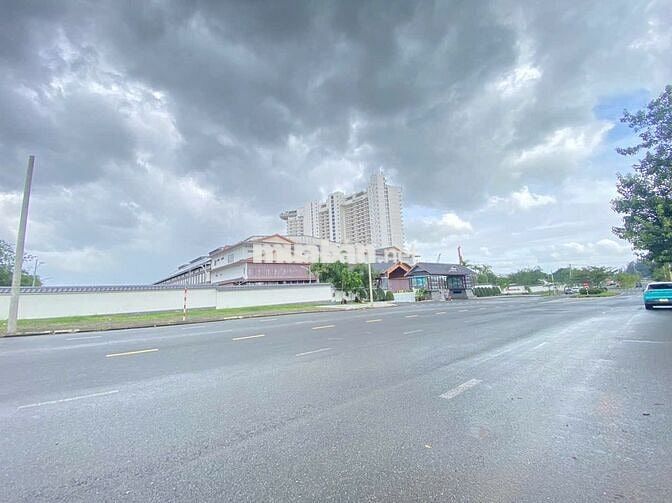 ĐẤT KIỆT Ô TÔ 6M PHAN VĂN ĐỊNH – SÁT MIKAZUKI, NGANG 8,5M, DT: 298M²