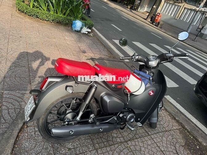 cần bán honda cub 125 màu đen