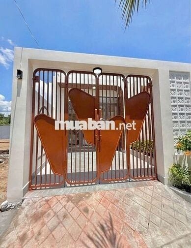 NHÀ 1TỶ450 GIÁP PHƯỜNG BỬU LONG BIÊN HÒA. NGAY ĐẦU NGÃ TƯ TÂN TRIỀU