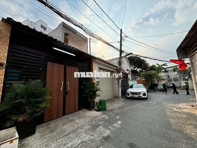 Hiếm! Lô đất 107m2 chỉ 7.6tỷ ngay cạnh ĐH Ngân Hàng Hoàng Diệu 2