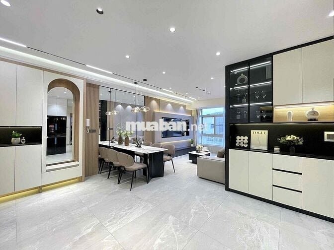 BÁN SKY GARDEN 2- VIEW HỒ BƠI- 88M2 - 3 PN - GIÁ 6,990 TỶ.