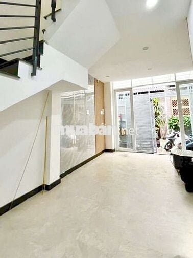 Bán nhanh:  6.1tỷ. Nhà mới keng.4  tầng.5PN.3WC. Dt:4×14.Xem là chốt