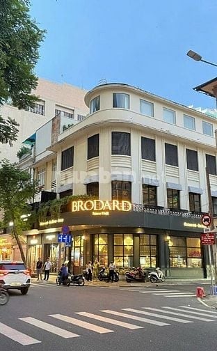 Chính chủ cho thuê KS vị trí sang chảnh, mới 100%, P.Bến Thành,Quận 1