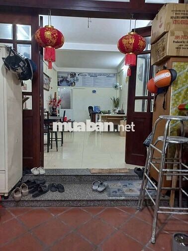 NHÀ 4X20M 1 LẦU DƯỚI TRỐNG SUỐT TRÊN 3PN GIÁ TỐT