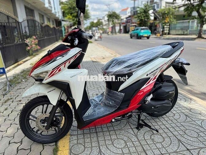 Vario 150 trắng đỏ đen hàng bỏ mẫu 2021