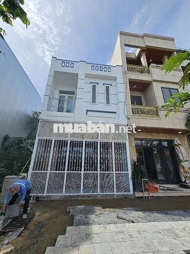 CẦN CHUYỂN NHƯỢNG ..🐥🐥 Nhà 2.tầng 
Đg 10m5 nhân đôi..Trần thánh