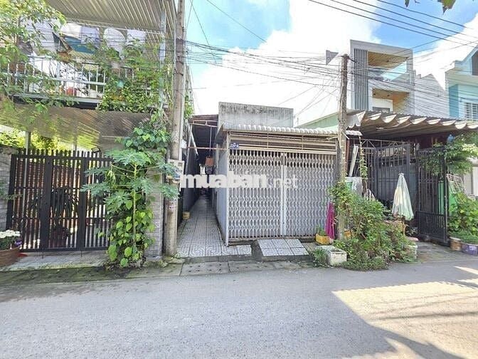 Nhà 123m cấp 4 gác lửngbđường thông gần chợ Đông Hòa Dĩ An