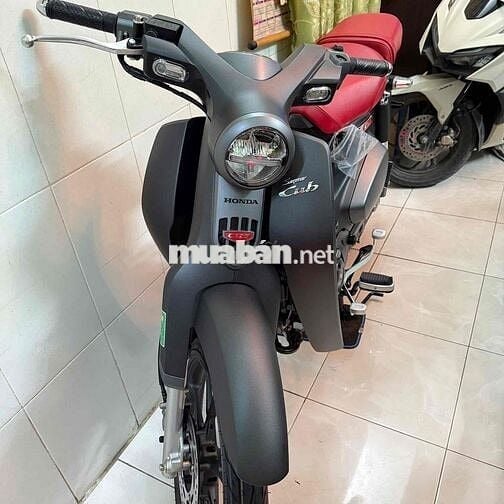 Super Cub 125 màu nhám đặc biệt 2025