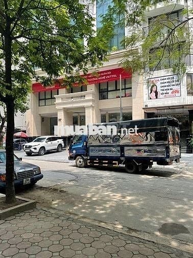 Cho thuê nhà mặt phố Dịch Vọng Hậu, mặt bằng tầng 1, diện tích 55m2