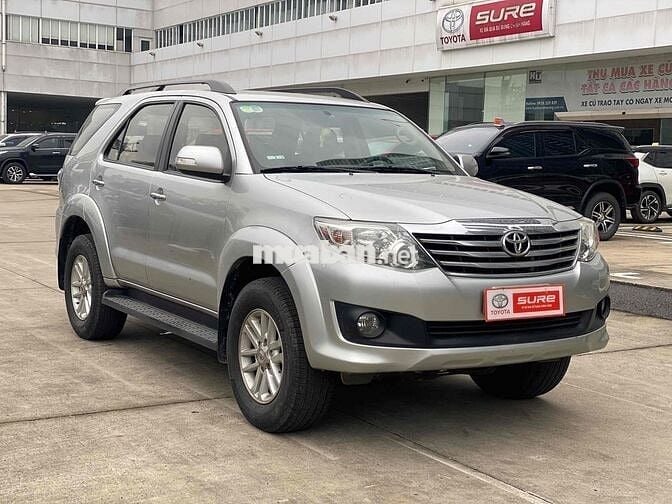 Toyota Fortuner 2013 2.7V 4x2 - 75000 km