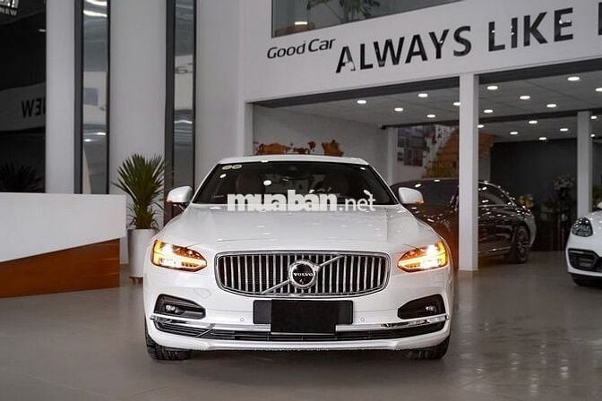 Volvo S90 T6 AWD 2020 mới lướt 37.000km