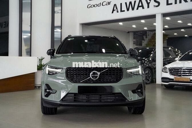 Volvo XC40 2024 - 1400 km Bank 90%