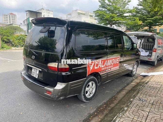 Starex 6 chỗ 800kg