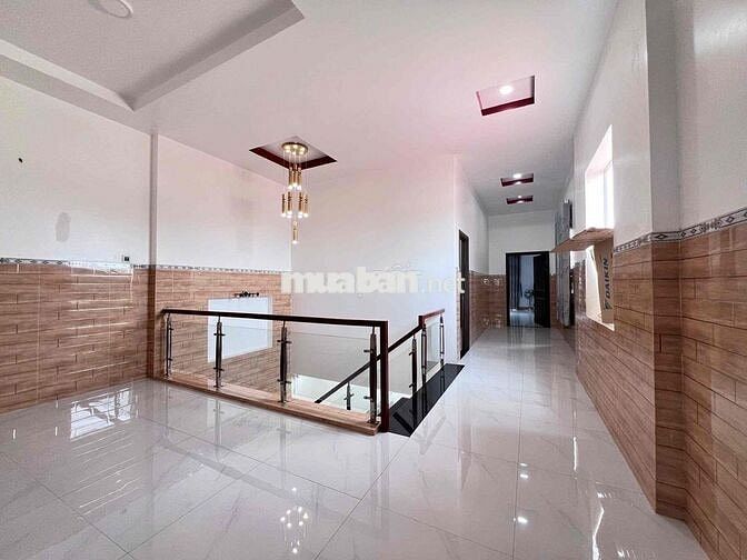 Bán / cho thuê nhà Mặt tiền biệt thự mặt 825 TT Đức Hoà