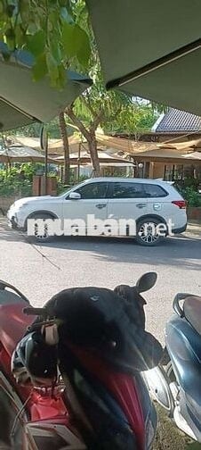 Mitsubishi Outlander 2019 Tiêu chuẩn Trắng