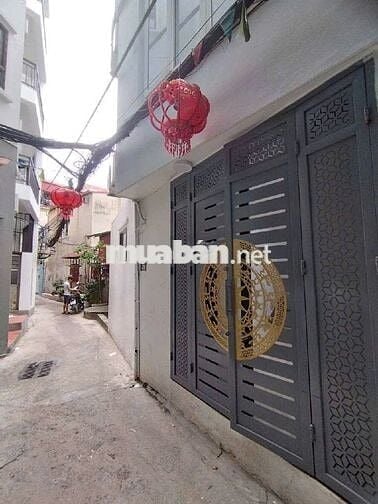 Hiếm! Bán Nhà Định Công, Giá 6.49 tỉ, DT 32 m2, 5 tầng, xây 2021, Đẹp.