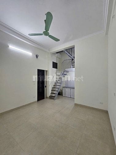 Cho thuê nhà ở hộ gia đình tại ngách 141/99 Định Công Hạ