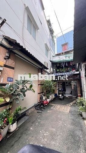 Bán nhà 36m2, trệt 2 lầu 4PN, đường 18, cv Làng Hoa- Gò Vấp 4.35 tỷ