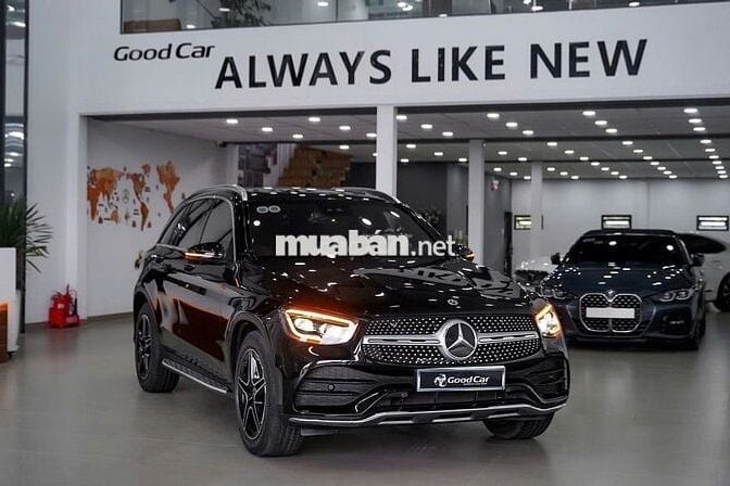 Mercedes GLC300 4Matic bản update V1 2022