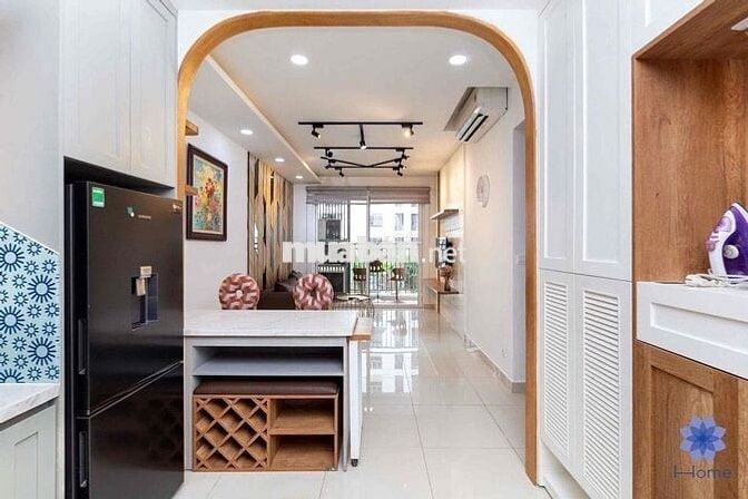 Bán căn hộ 70m2. 2 phòng ngủ. chung cư Golden Mansion. gần sân bay TSN