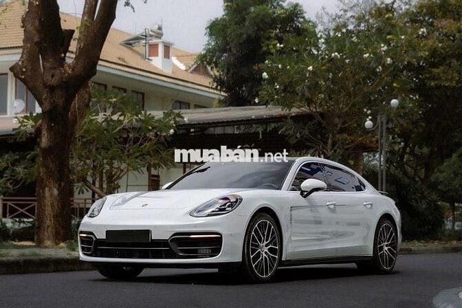 Porsche Panamera 2023 4 Executive - 15000 km