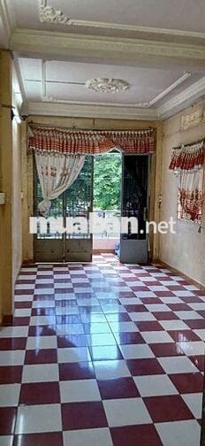 Cho thuê 1 tầng 45m2 nhà mặt tiền q6 đương Phan Văn Khỏe