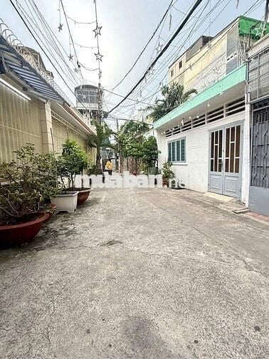 Bán nhà sẵn kết cấu xe hơi tới nơi Nguyễn Hữu Cảnh gần Landmark, 4x12m