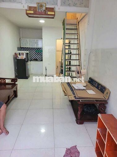 Cho thuê nhà nguyên căn có sẵn 1 máy lạnh, tủ lạnh