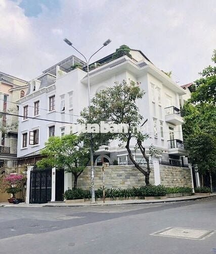 CHO THUÊ NHÀ GÓC 2MT HOA ĐÀO QPN, DT 10x15M, HẦM TRỆT 2 LẦU, GIÁ 85TR