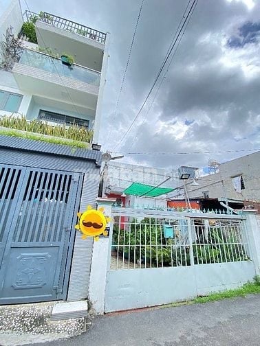 Bán nhà chưa qua đầu tư ngay đường 50, Hiệp Bình Chánh. DT 100m2 MT 5m