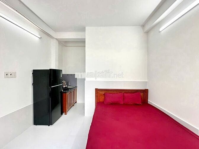 PHÒNG THOÁNG MÁT NGAY CON ĐƯỜNG ẨM THỰC THÀNH THÁI GẦN TÔ HIẾN THÀNH..