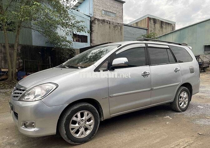 Innova 206 G xịn.xe chính chủ zin đẹp.có màn hình