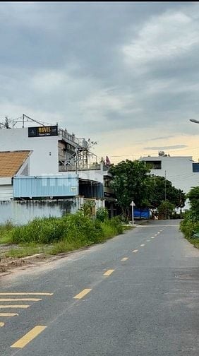 chính chủ bán đất đường nhựa thông chợ việt kiều kinh doanh tốt củ chi