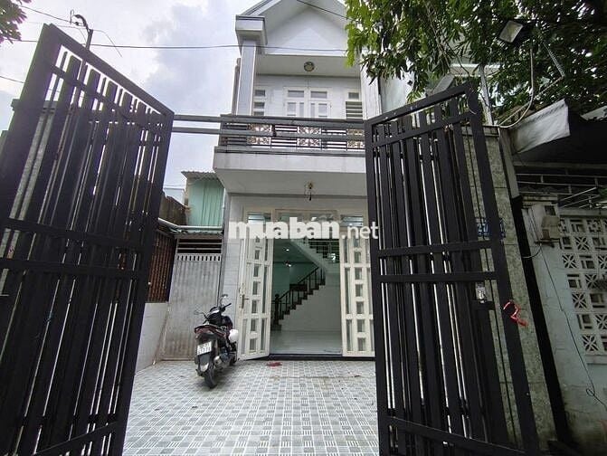 Nhà 1 lầu xe hơi đậu sân Hóc Môn, Chỉ 3,5 tỷ SHR sang tên. Dt: 85m2 !