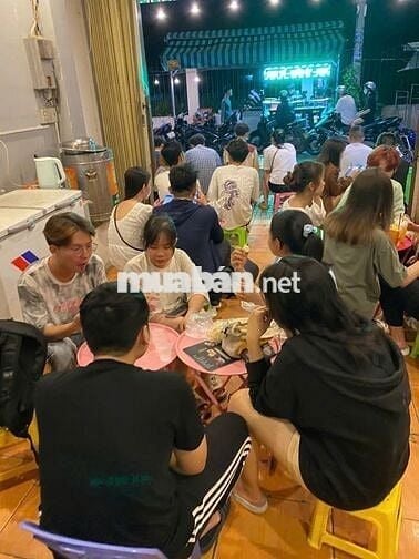 SANG GẤP VỊ TRÍ VÀNG: Quán cafe khu sinh viên đông nghẹt, vỉa hè 20m.