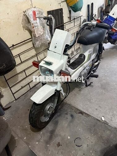 Honda Chaly 50cc màu Trắng
