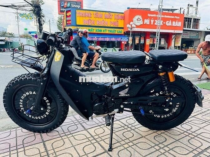 Super cub cafe racer