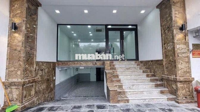 Nhà mặt phố Nguyễn Khang, Dt 110m2 x 3 tầng, 1 hầm, mặt tiền rộng 8m